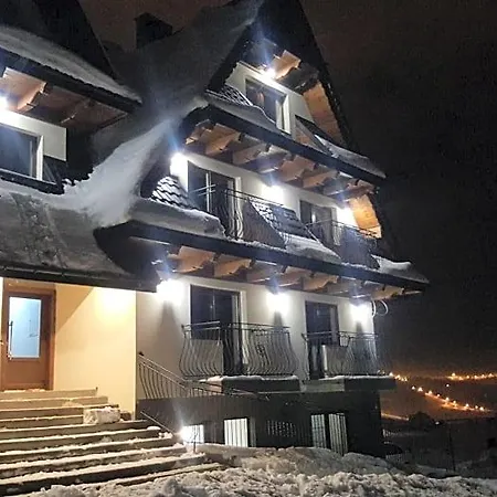Krzesanica Bed & Breakfast *