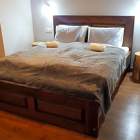 Krzesanica Bed & Breakfast